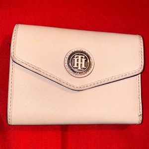 Tommy Hilfiger Cream Faux Leather Trifold Wallet EUC
